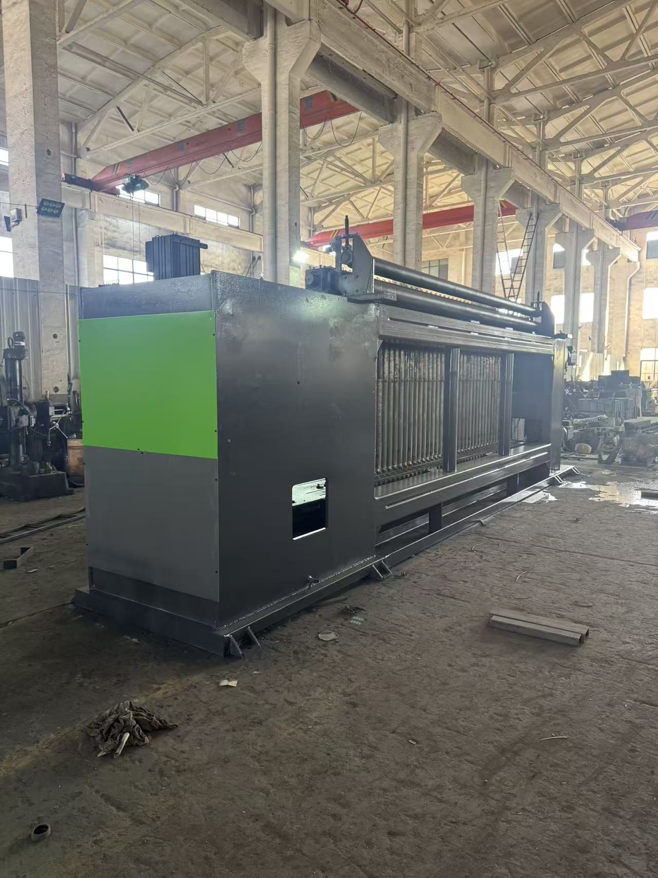 บล็อกบริษัทล่าสุดเกี่ยวกับ การแก้ไขจุดบกพร่องบนไซต์งานที่ประสบความสำเร็จของเครื่องทำกรง Gabion CNC Servo รุ่นล่าสุด