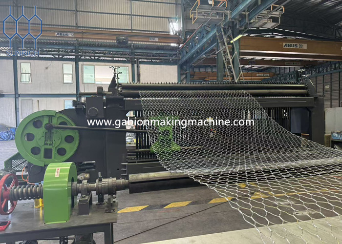 บล็อกบริษัทล่าสุดเกี่ยวกับ Galvanized Wire vs PVC-Coated Wire: What Should Buyers Check Before Selecting a Gabion Machine?