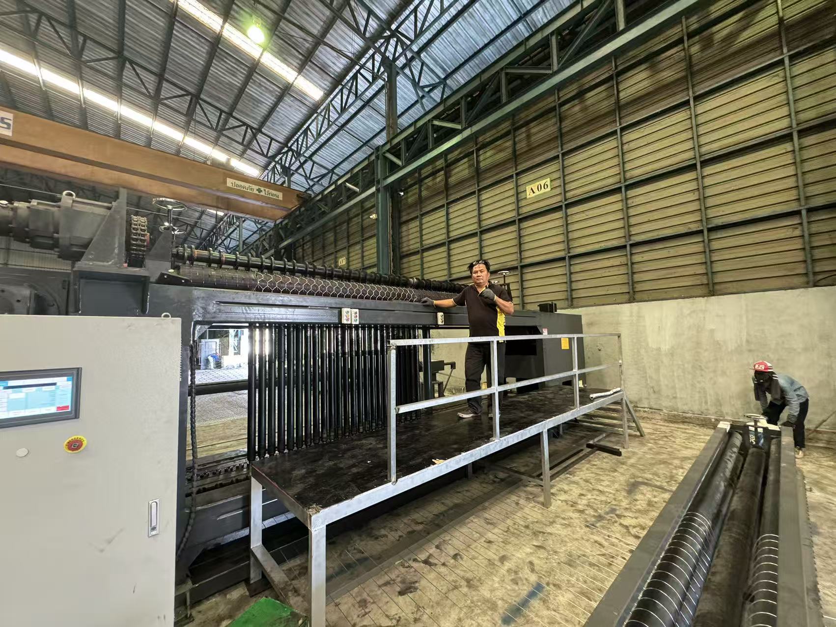 บล็อกบริษัทล่าสุดเกี่ยวกับ How to Select the Right Wire Diameter for Your Own Gabion Making Machine