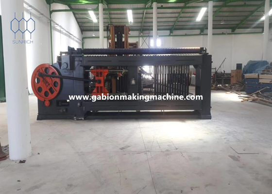 ซื้อ หนาผิวเคลือบ PVC ความยาว Mesh ปรับได้ 2m-5m เครื่อง Gabion การผลิตออนไลน์