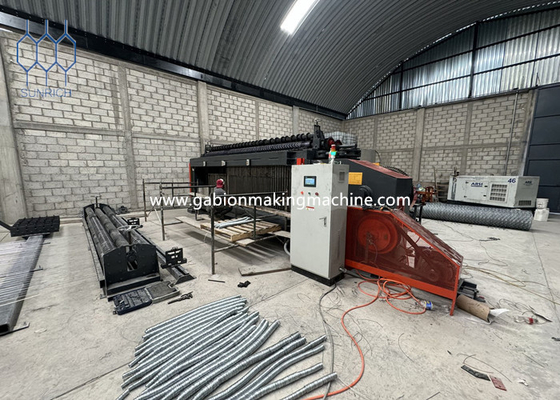 กระปุกหรือ PVC ผิวเคลือบ Gabion เครื่องเส้นวงกว้าง 2.0-4.0mm mesh ความยาว 30-50mm