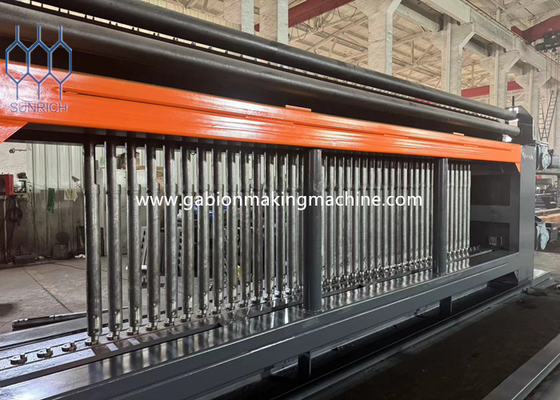 สายเหล็กกระปุก PVC ผิวเคลือบสาย Gabion Mesh เครื่องผลิตสาย Mesh ที่ 3-4m / นาที